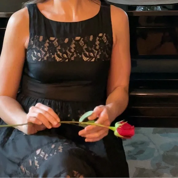 Jessica Simpson | Dresses | Jessica Simpson Black And Blush Lace Midi  Cocktail Dress | Poshmark
